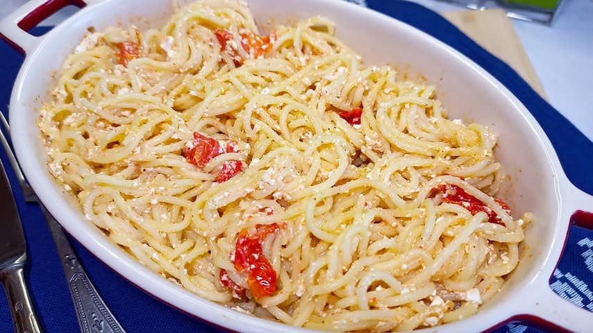 Спагетти с запеченной фетой и помидорами черри видео рецепт