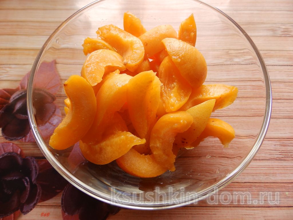 Клафути с абрикосами 1